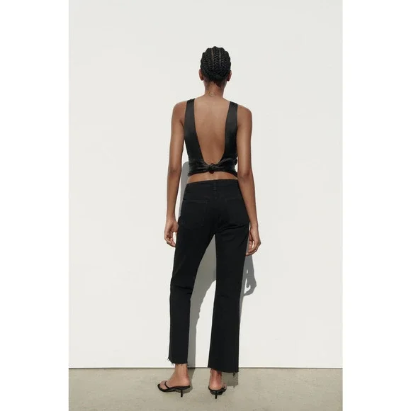 NWT ZARA Women's Black Mid Rise Frayed Hem Flared Cropped Denim Jeans - Picture 2 of 10